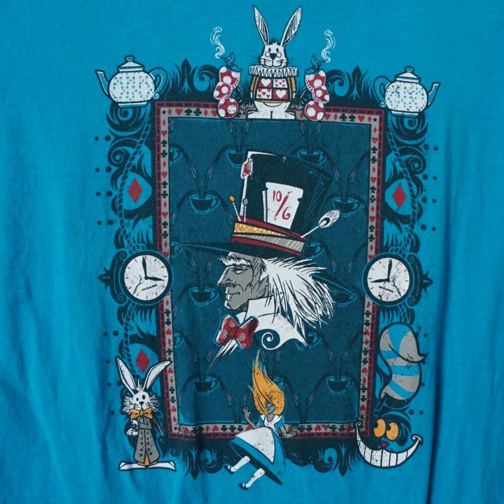 Vintage Alice in Wonderland t shirt Small Hot Topic